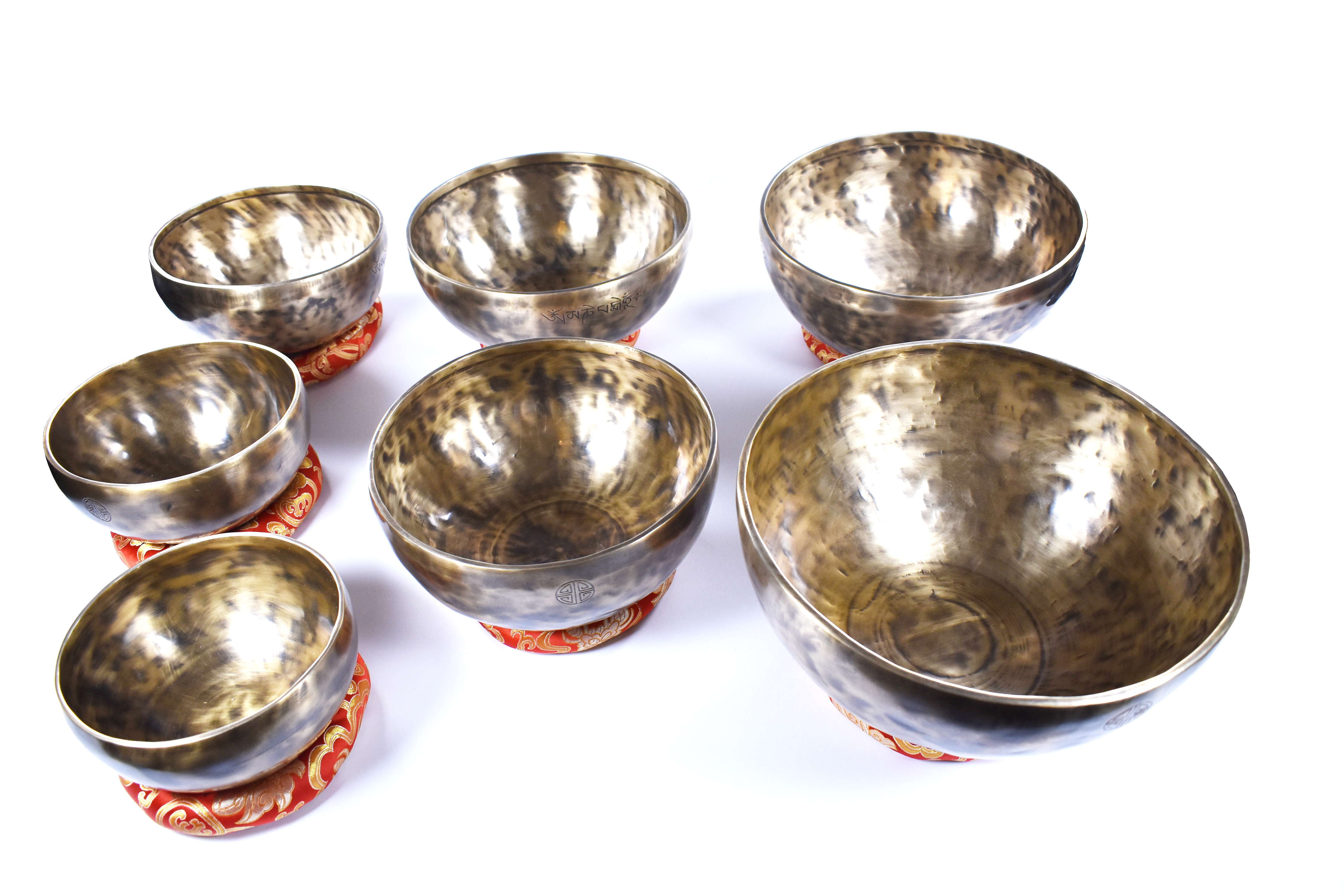 Tibetan Singing Bowl Set — 6.7 to 11.8 Inch